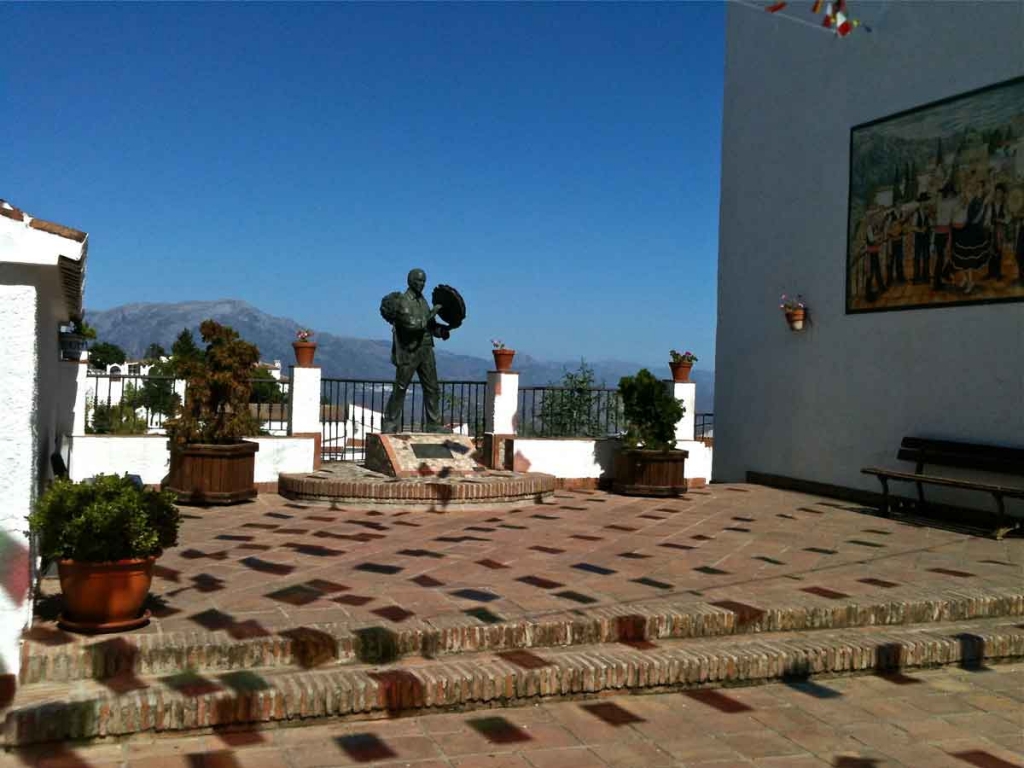 Turismo: Málaga provincia, Comares y los verdiales